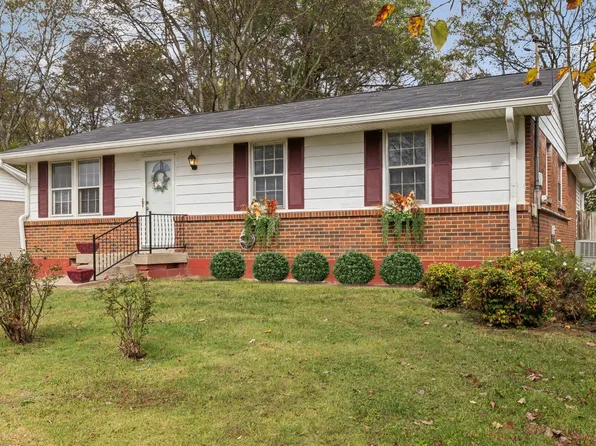 123 Cole Dr, Hendersonville, TN 37075