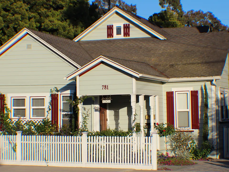 781 Peach St