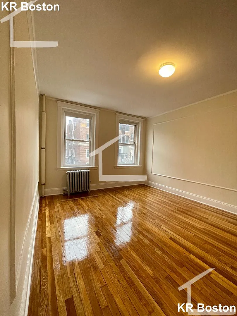 Renovated, Nicely Priced Brighton 2-Bed Avail for 9/1 — Photo 4
