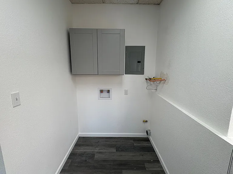 741 Olive Ave #B — Photo 3