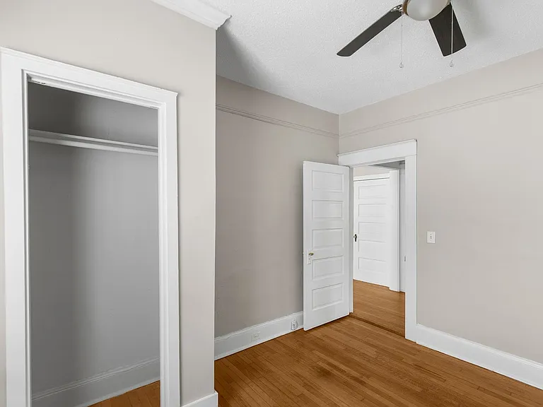 Laurelton Oaks — Photo 28