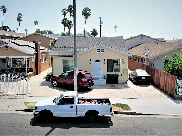 428 1/2 N Harvard Blvd — Photo 13