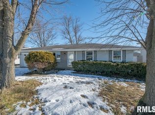 202 Winston Ln, Bartonville, IL