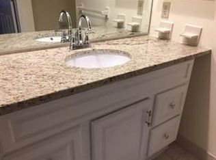 5001 Stonehedge Rd #5001, Edison, NJ 08820