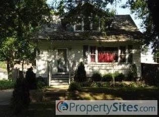 717 Cedar Ave, Elgin, IL 60120