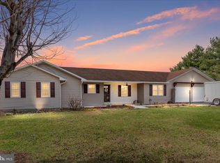 290 Larian Dr, Bunker Hill, WV 25413