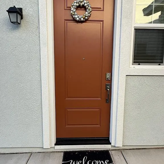1850 Pinot Noir Way — Photo 1
