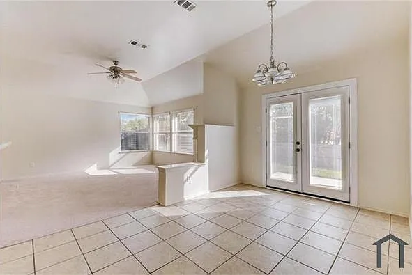 4905 Summer Oaks Ln — Photo 8