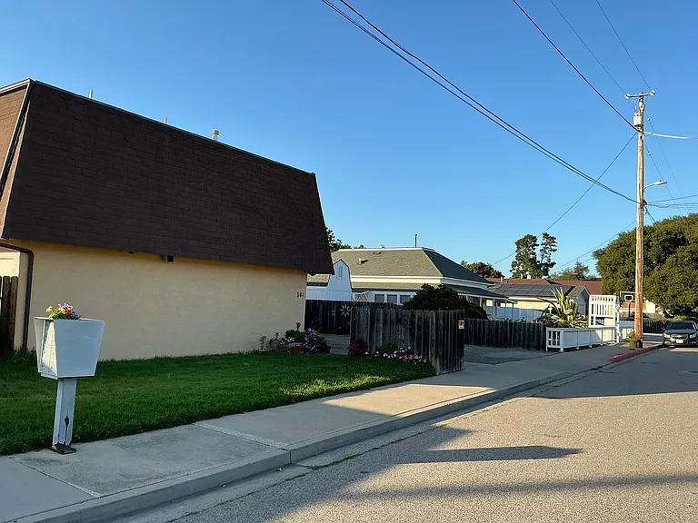 501 Ide St #D — Photo 6
