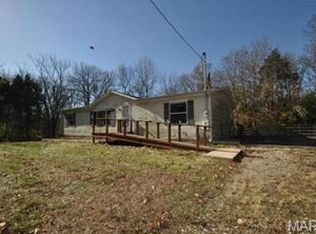 713 North Dr, Villa Ridge, MO 63089