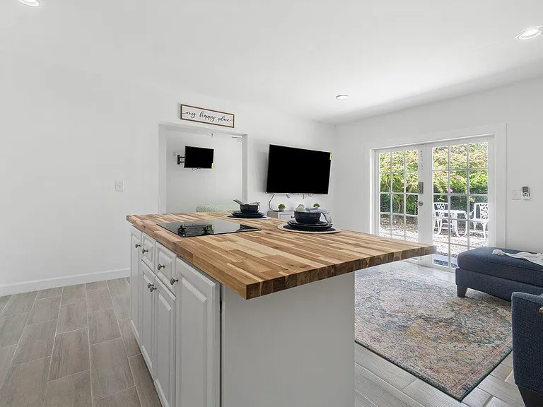 1190 Sachem Head Ter — Photo 13