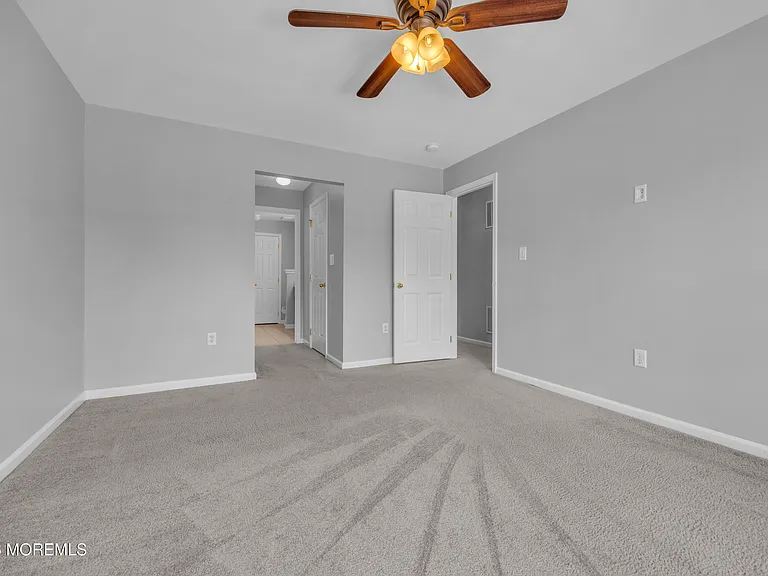 10 Deepwater Cir — Photo 14