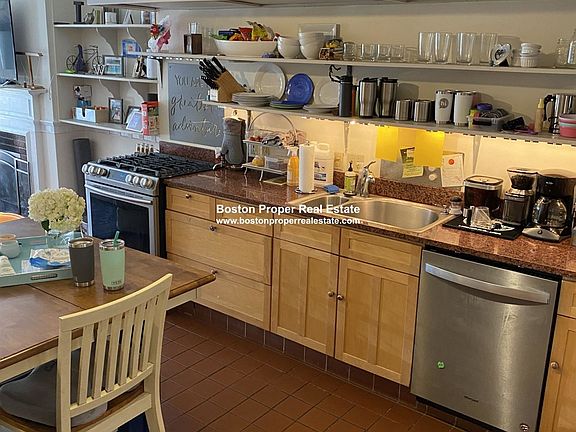 429 Beacon St. #1A Boston - Back Bay Unit Photo 3