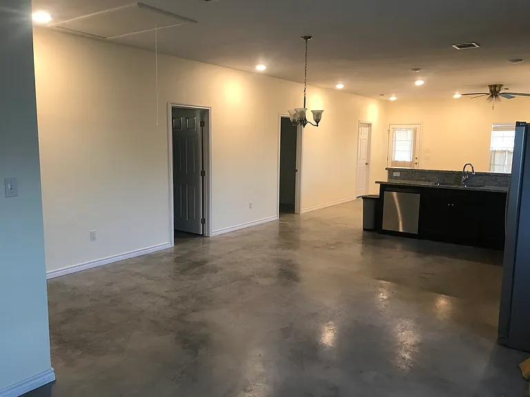 204 Jasper Ln — Photo 7