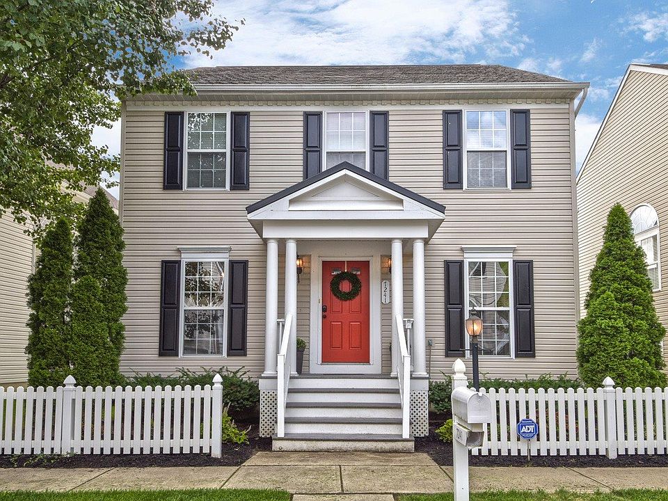 1st image of 7241 Mariemont Cres