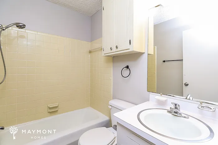 409 Shamrock Dr — Photo 13