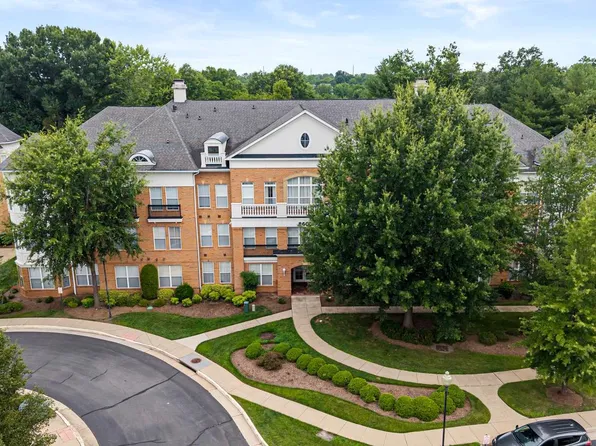 8600 Liberty Trl Unit 306, Manassas, VA 20110