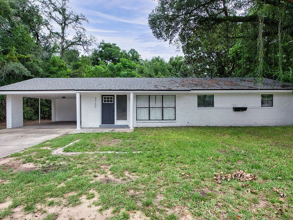 3760 Bayou Blvd