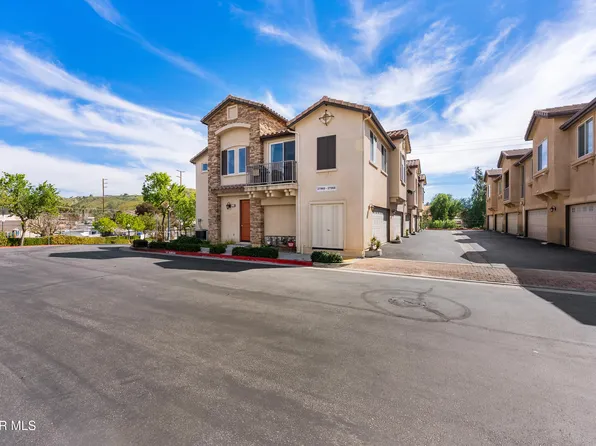 27968 Avalon Dr, Canyon Country, CA 91351