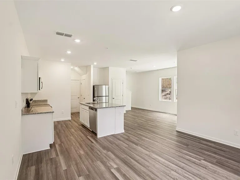 2578 Grey Hawk Dr — Photo 8