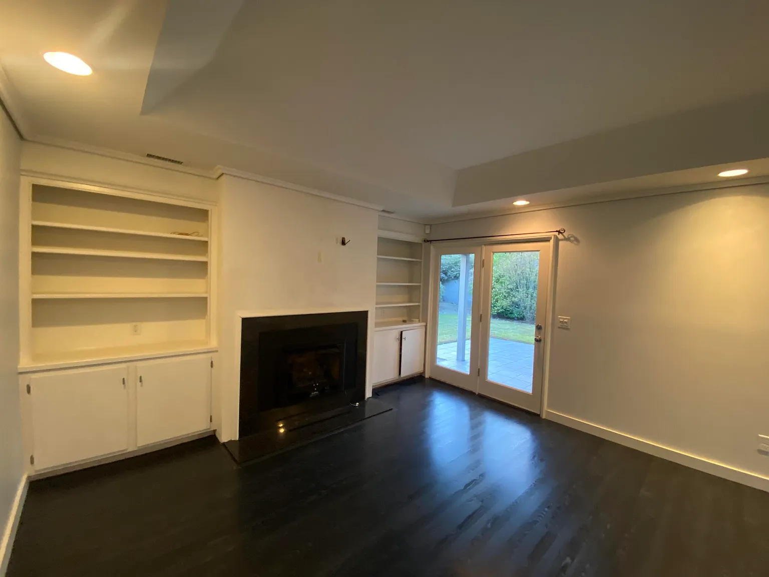 3 bed, 2.0 bath, 1685 sqft, $1,900 — Photo 3