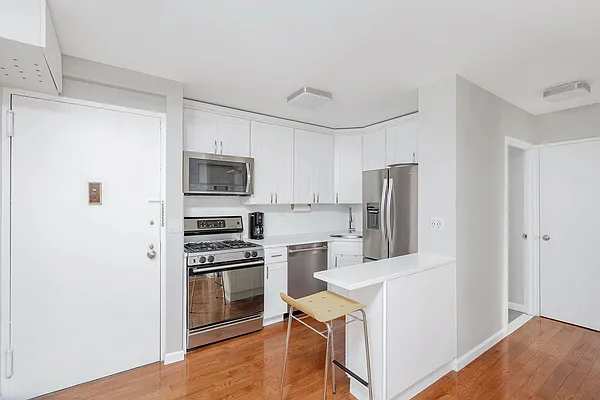 Rented by Compass | media 8