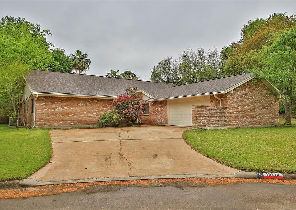 1st image of 18119 Mountfield Dr