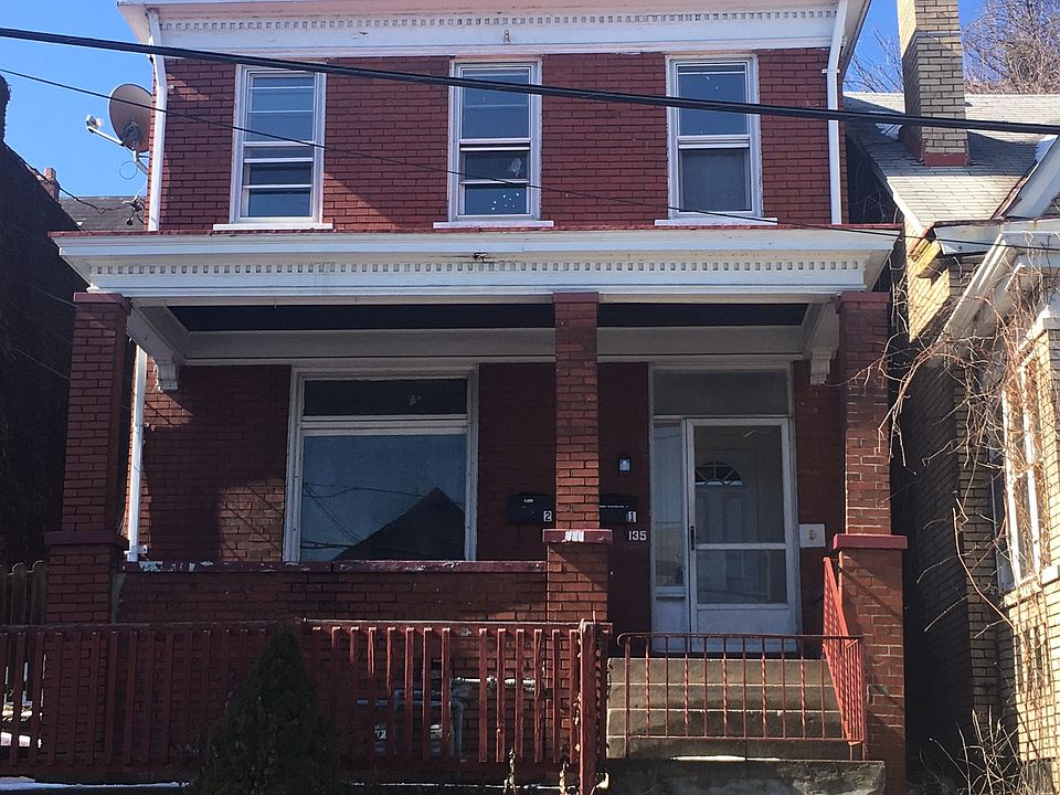 Front of House 135 Koehler