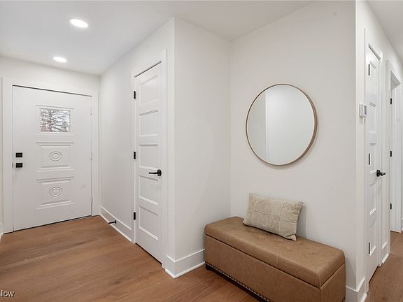 5th image of 24270 Hermitage Rd