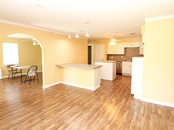 5th image of 3607 Golden Hills Dr