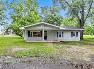 105 E Taylor St, Swayzee, IN 46986