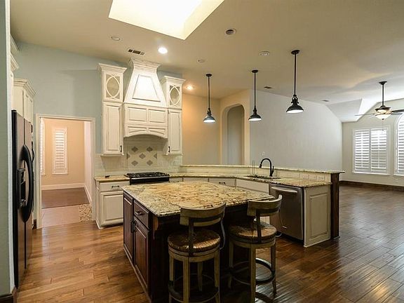 5th image of 2703 Summerwood Ct