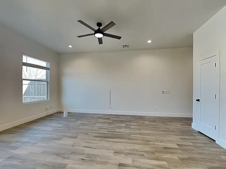 217 N Wright St — Photo 4