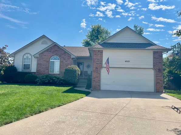 4919 Farmstead Ct, Wichita, KS 67220