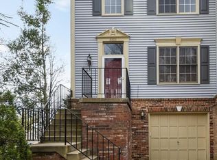 8805 Eagle Rock Ln, Springfield, VA 22153