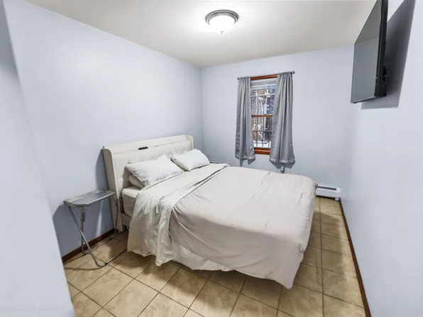 238 Van Nostrand Avenue image 4 of 22