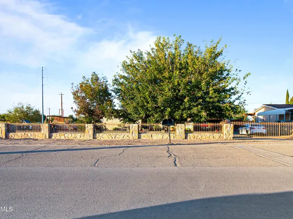 171 Holguin Ave, Vinton, TX 79821