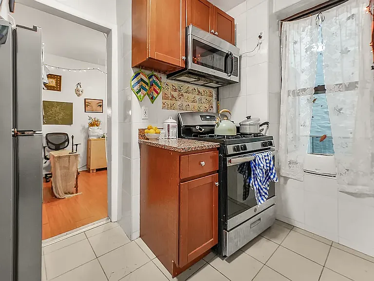 124 Mott St #23 — Photo 1