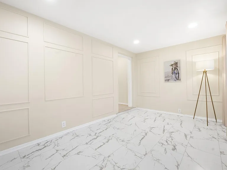 1539 NE 15th Ave — Photo 3
