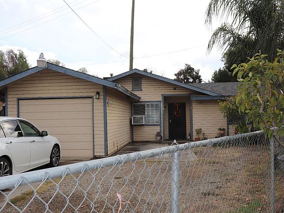 3rd image of 2240 E Berkeley Ave