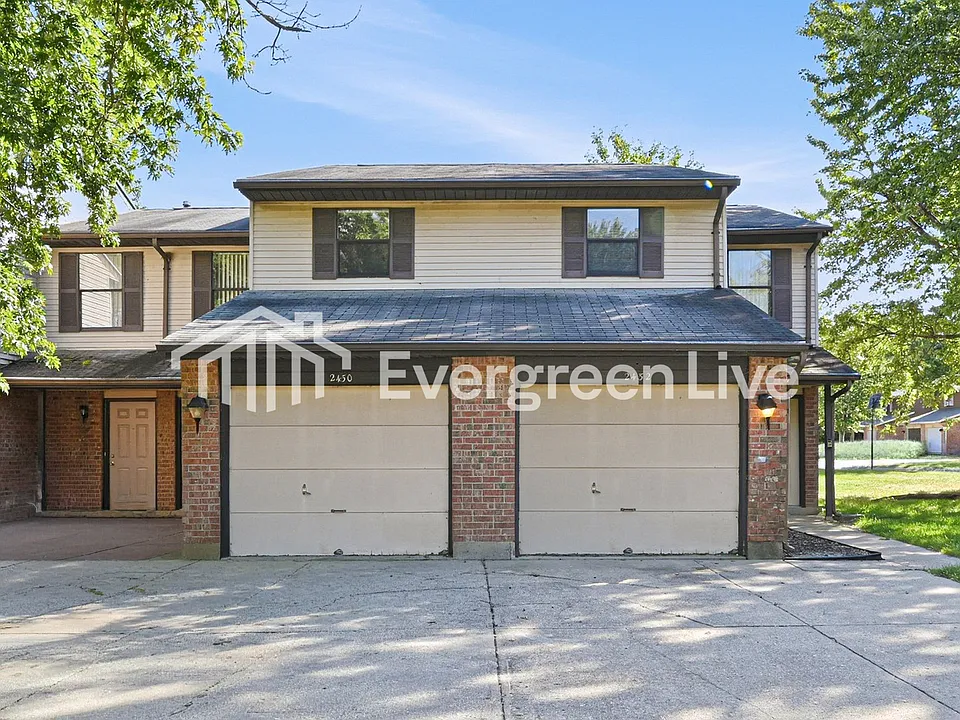 2432 Cross Village Dr
