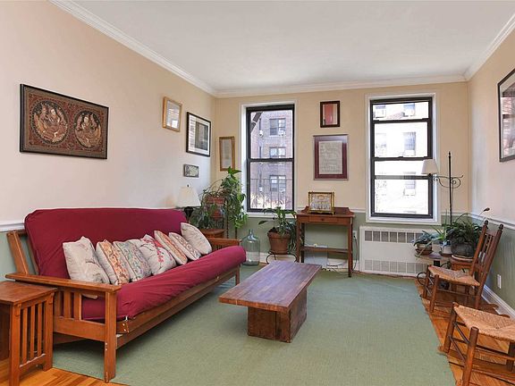 5th image of 2240 Burnett St APT 2F