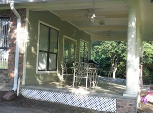 395 Raab Rd, Victoria, TX 77904