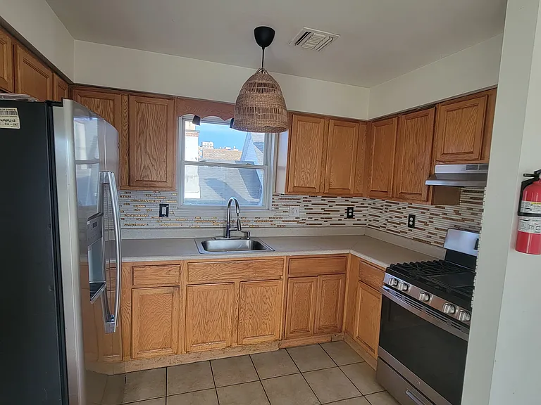 857 Martin St #1 — Photo 6