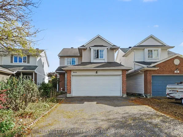 644 Valin St, Ottawa, ON K4A 3S9