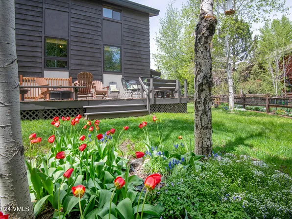 1085 Deer Blvd APT B, Avon, CO 81620