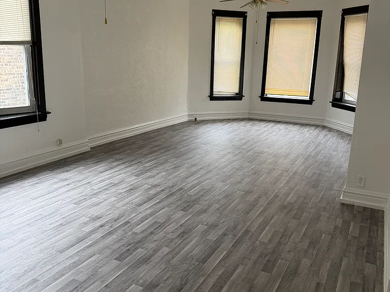 4423 W Jackson Blvd #2 — Photo 9
