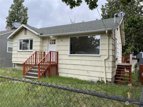 752 S Kenyon Street, Seattle, WA 98108