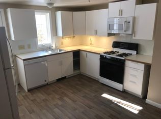 60 Cranberry Pond Rd APT 2, Norwich, CT 06360