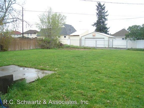 2nd image of 1809 W Knox Ave